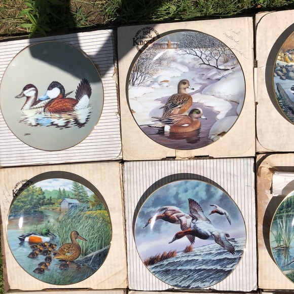 Authentic Hamilton Collection Plates - Picture 5 of 5